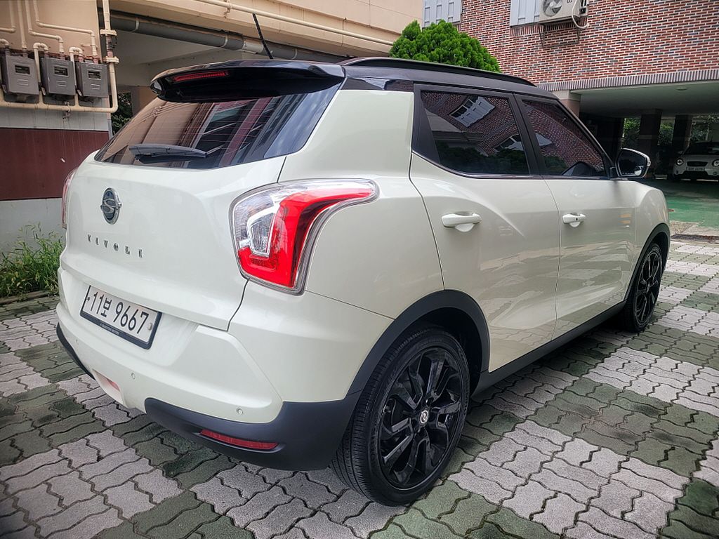 SSANGYONG TIVOLI 2015