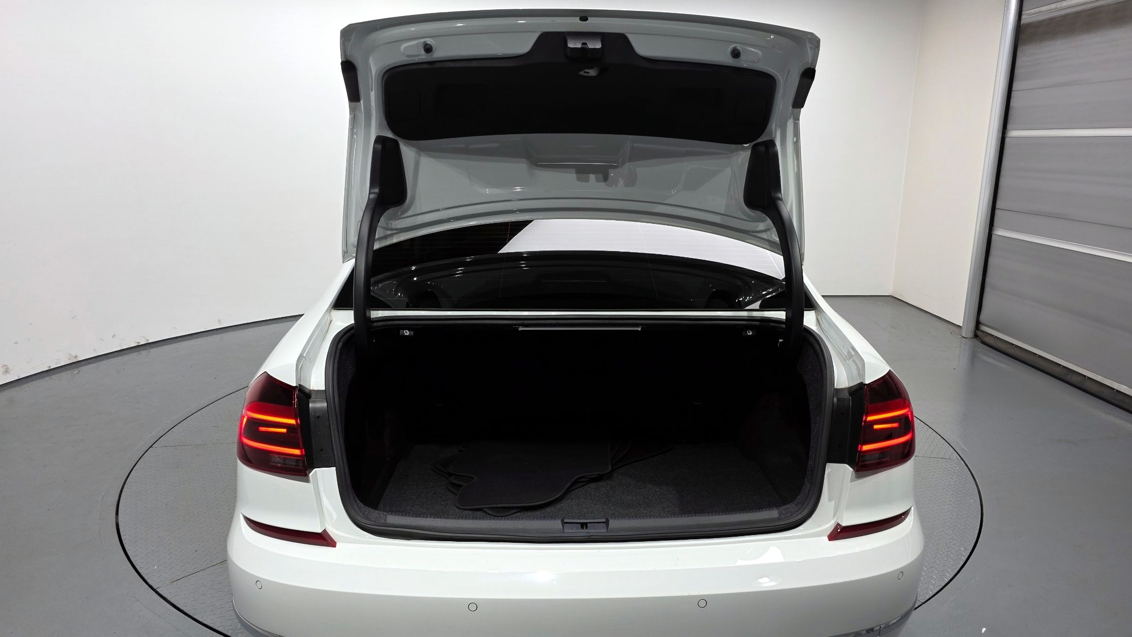 VOLKSWAGEN PASSAT 2018