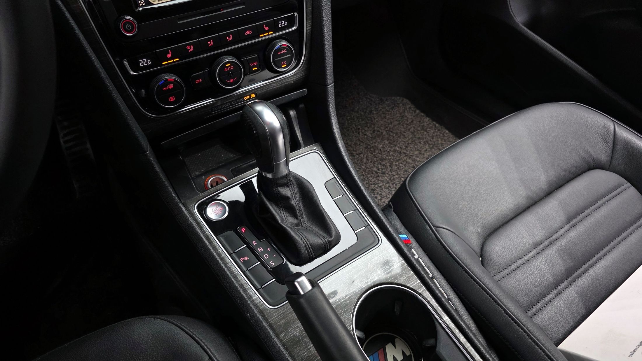 VOLKSWAGEN PASSAT 2018