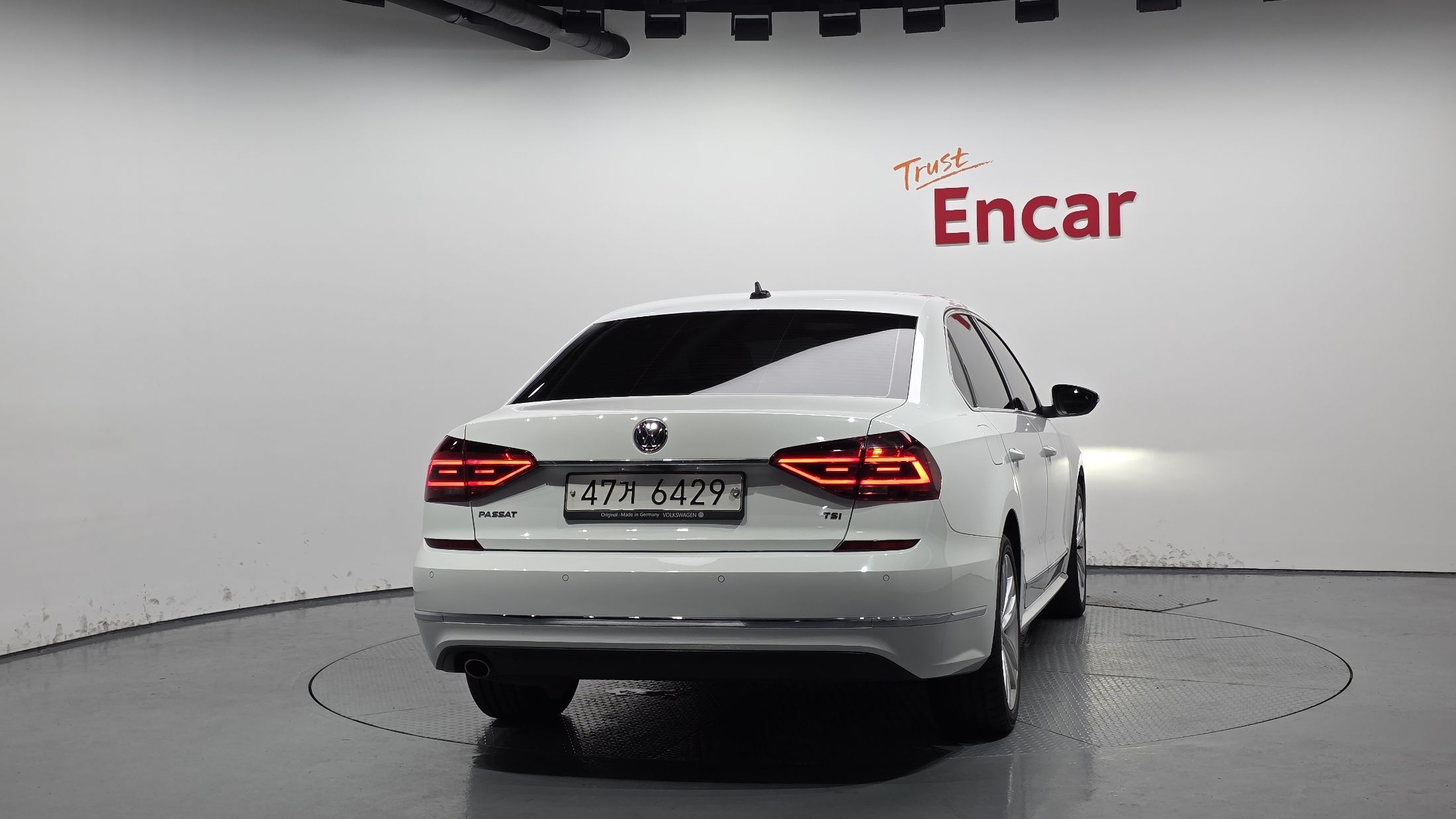 VOLKSWAGEN PASSAT 2018