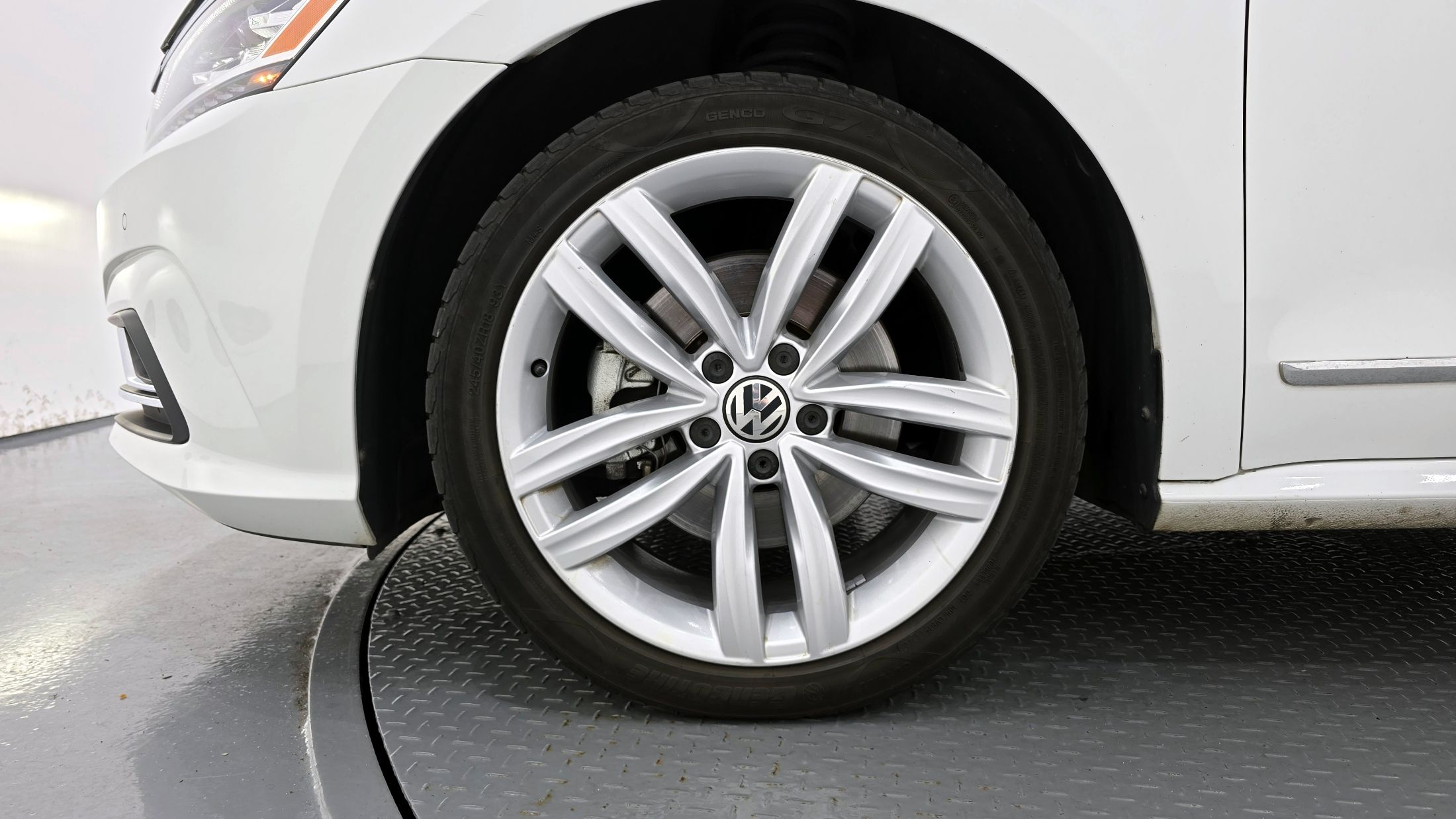 VOLKSWAGEN PASSAT 2018