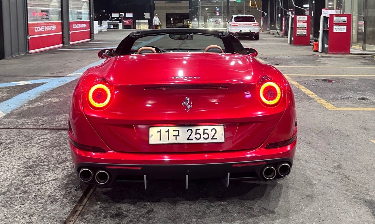 FERRARI CALIFORNIA 2015
