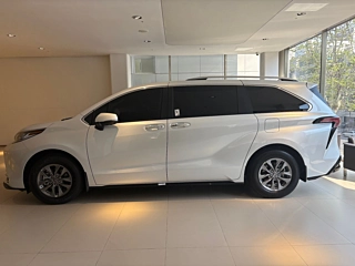 Заказать TOYOTA SIENNA