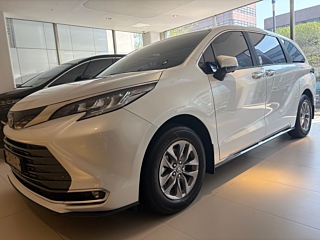 TOYOTA SIENNA 2025