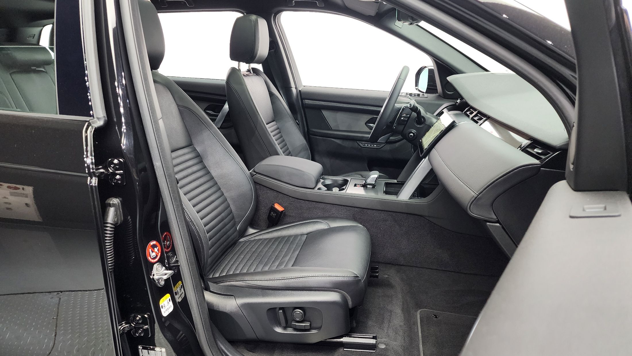 LAND ROVER DISCOVERY SPORT 2024