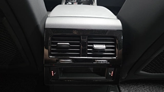 VOLKSWAGEN TOUAREG 2023