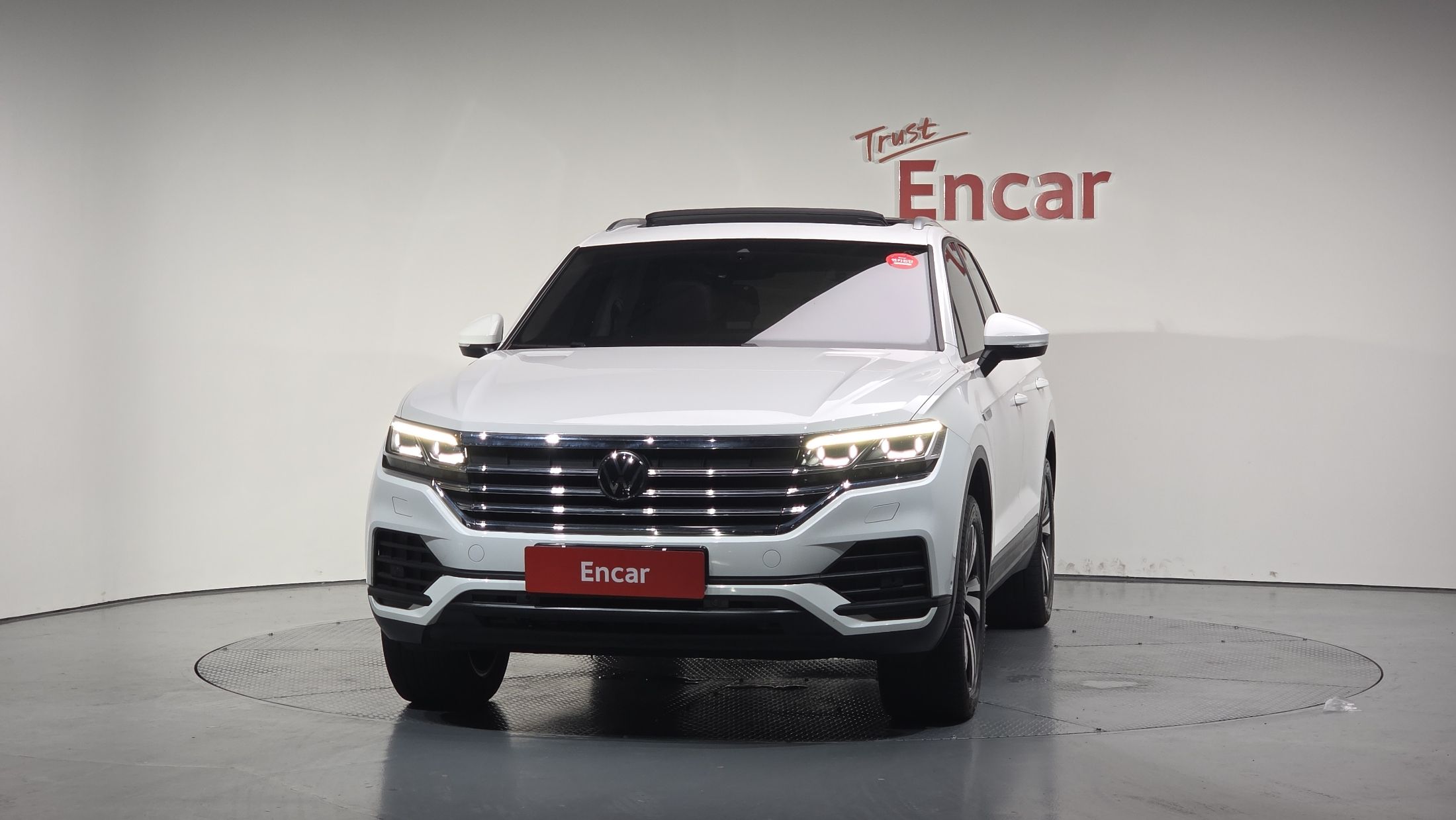 VOLKSWAGEN TOUAREG 2023