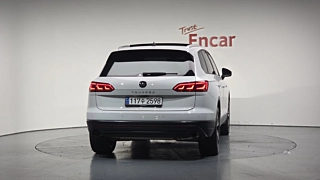 VOLKSWAGEN TOUAREG 2023