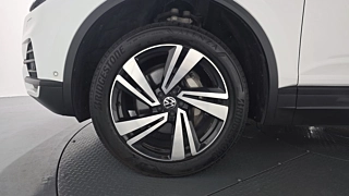 VOLKSWAGEN TOUAREG 2023