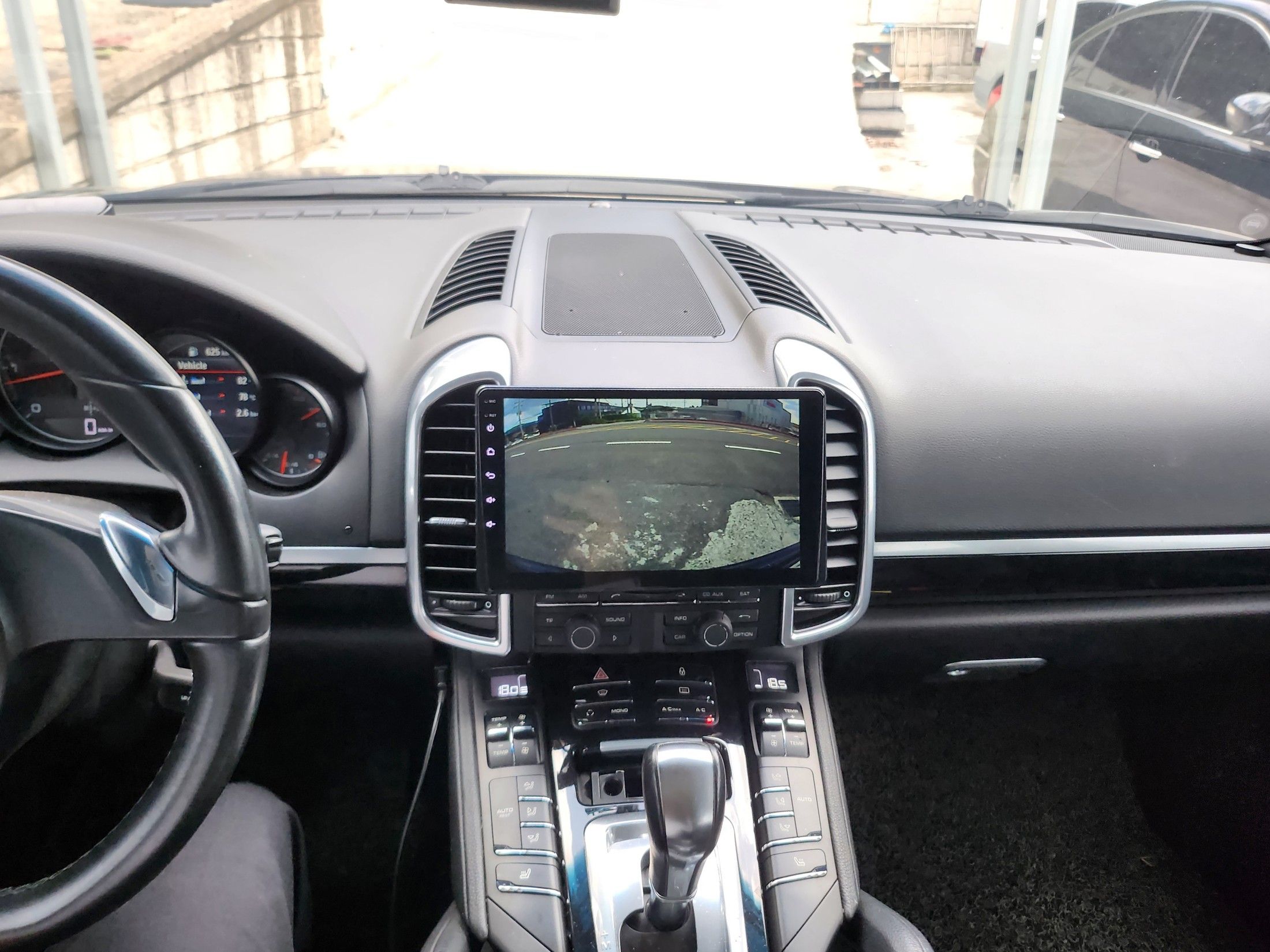 PORSCHE CAYENNE 2011
