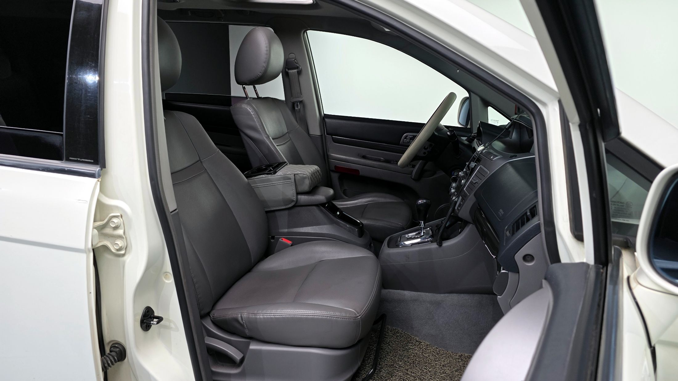 SSANGYONG KORANDO TURISMO 2013