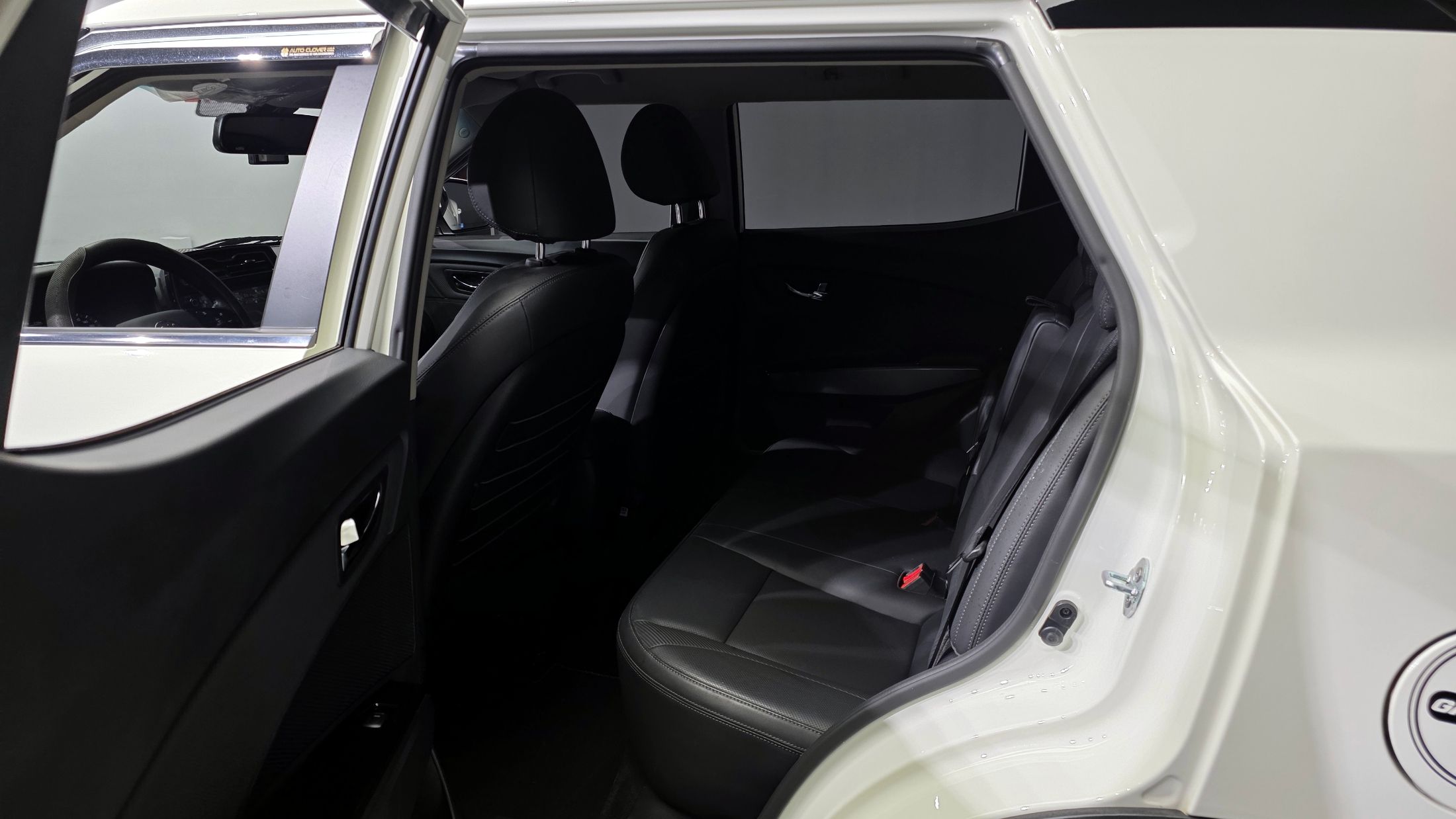 SSANGYONG TIVOLI VERY NEW 2020