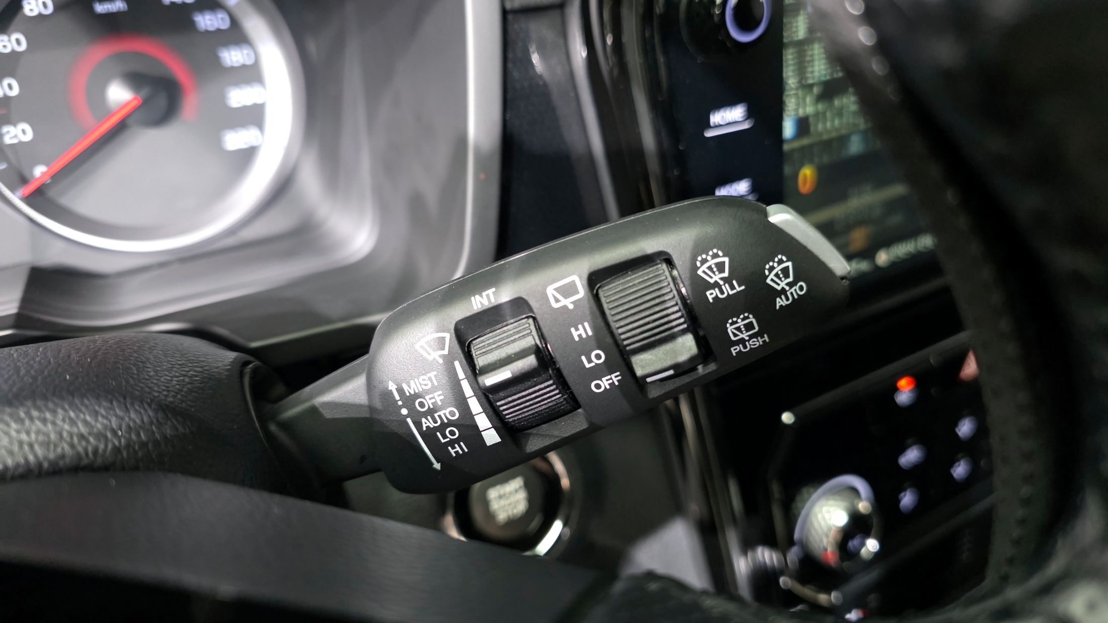 SSANGYONG TIVOLI VERY NEW 2020