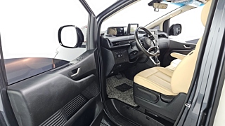 HYUNDAI STARIA 2021