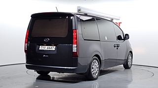 HYUNDAI STARIA 2021