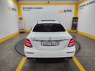 MERCEDES BENZ E-CLASS W213 2020