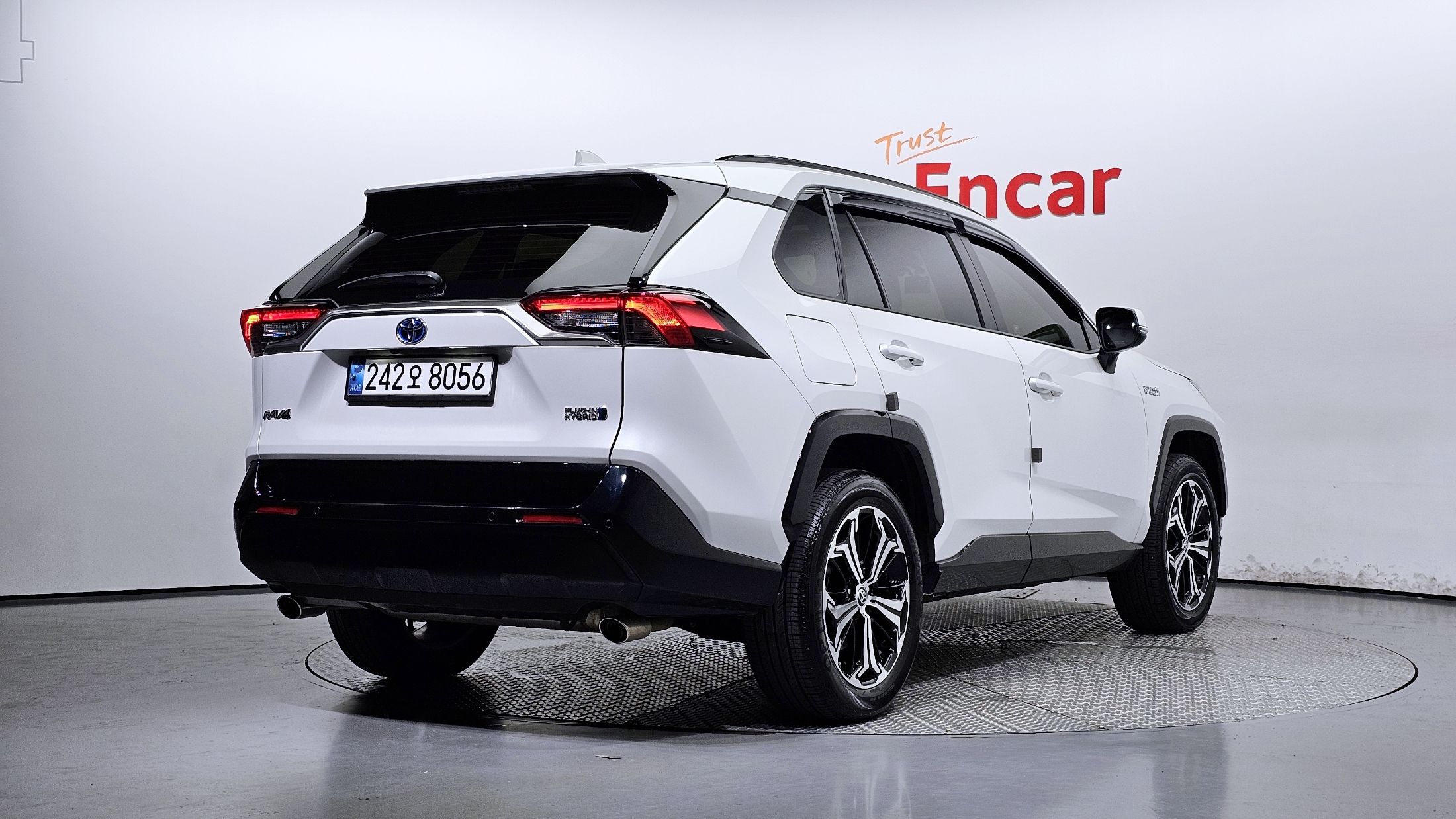 TOYOTA RAV4 2024