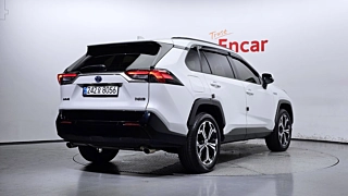 TOYOTA RAV4 2024