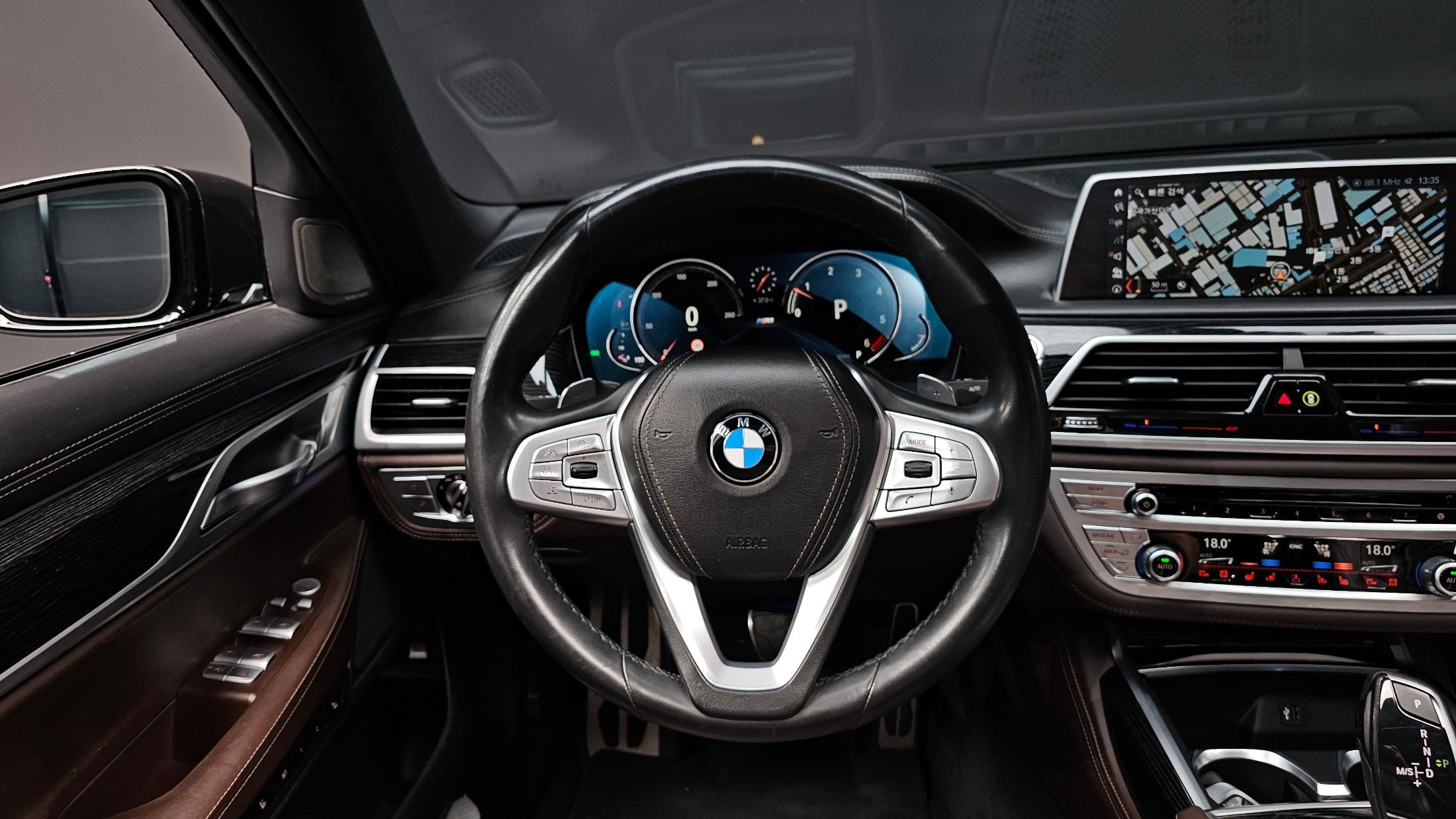 BMW 7-SERIES G11 2018