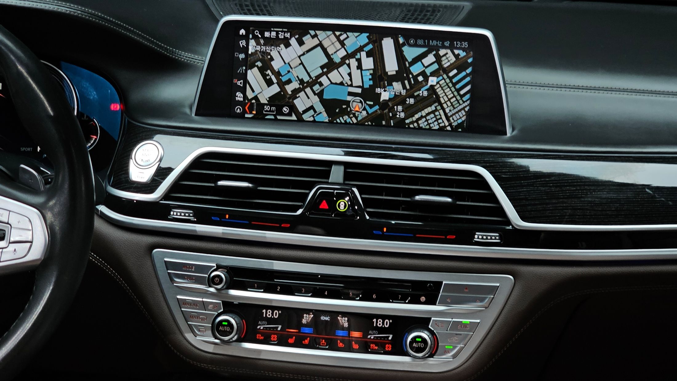 BMW 7-SERIES G11 2018