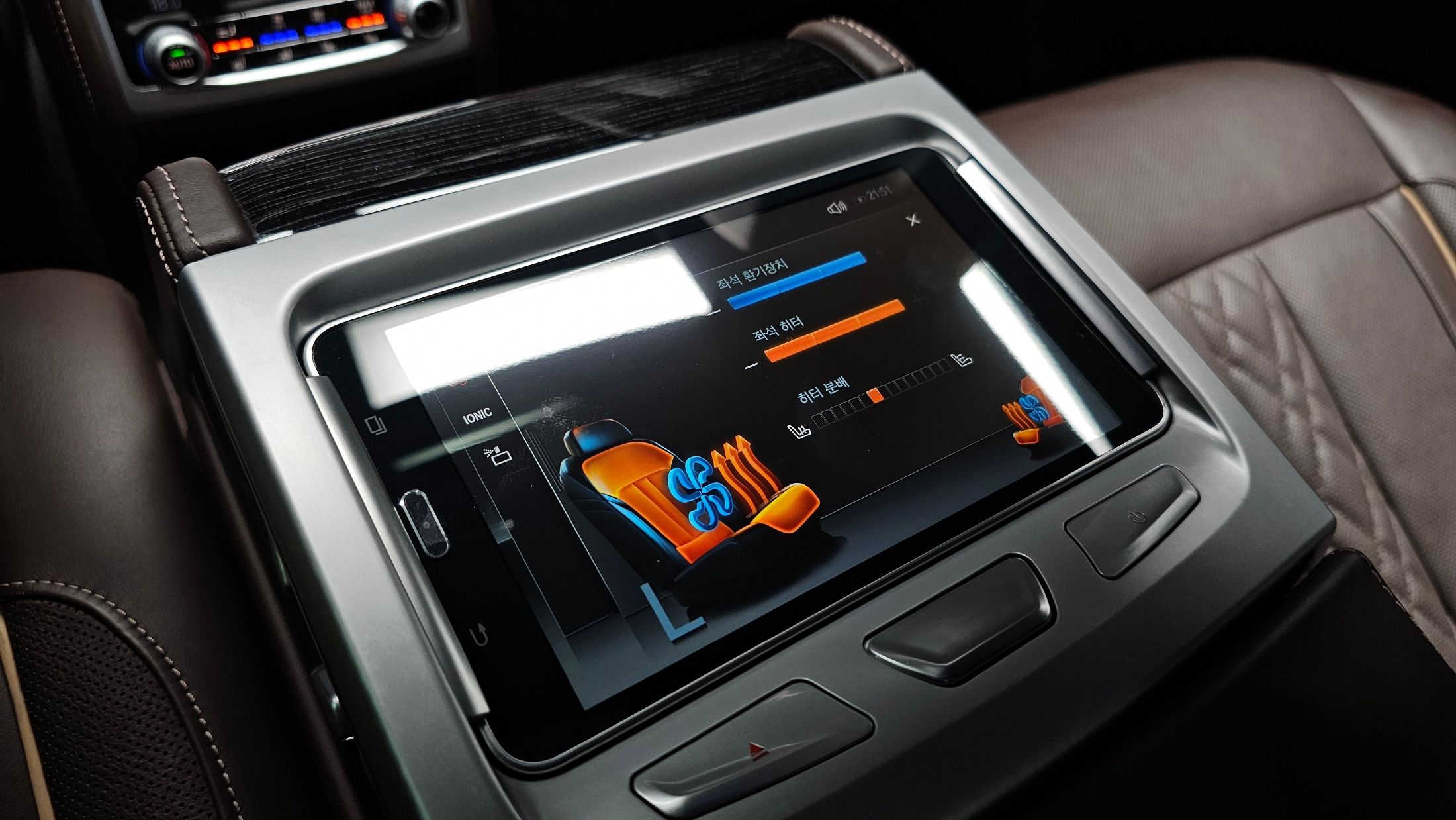 BMW 7-SERIES G11 2018