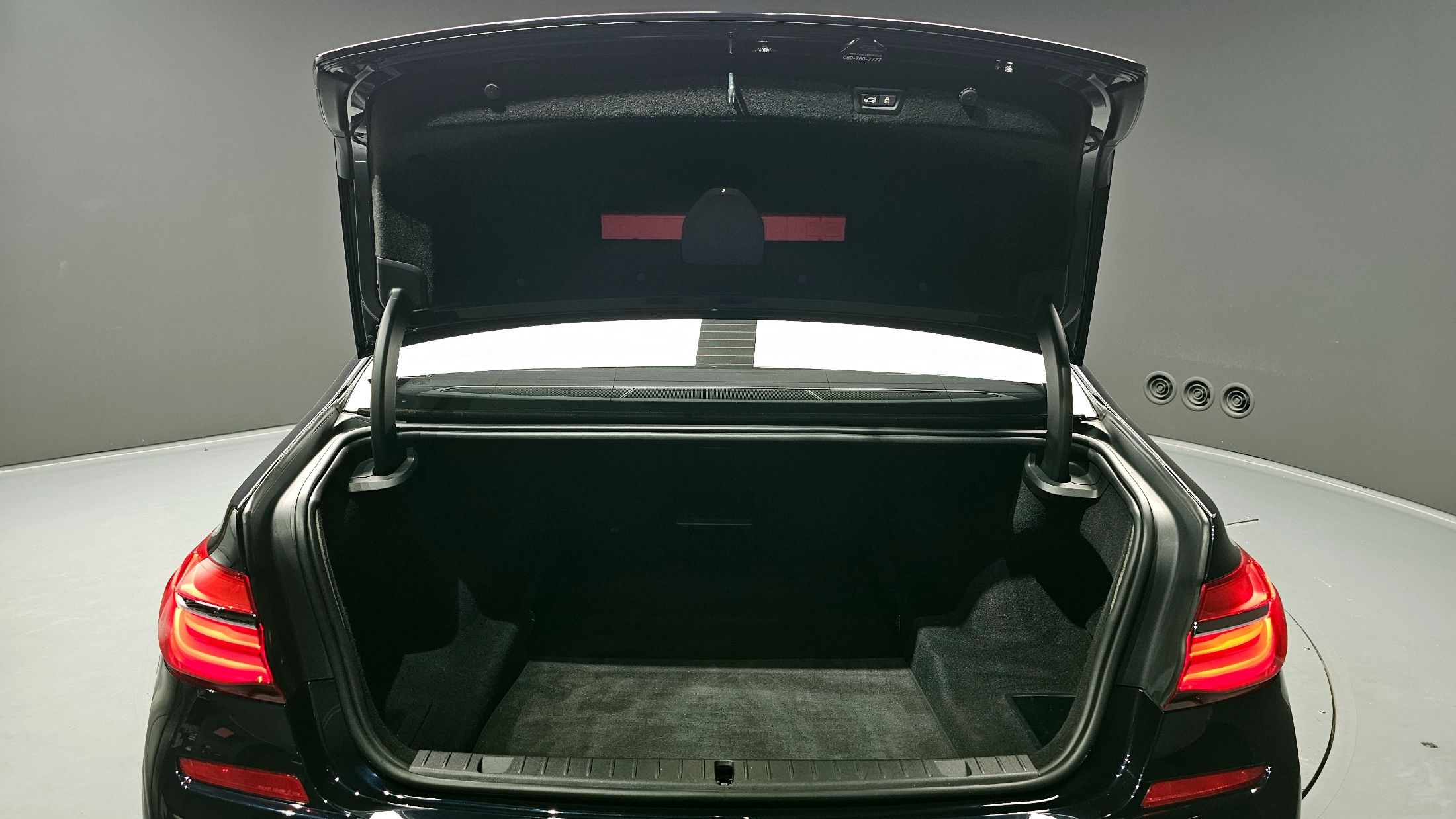 BMW 7-SERIES G11 2018