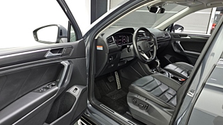 VOLKSWAGEN TIGUAN  2 GENERATION 2.0 TDI Premium 2023