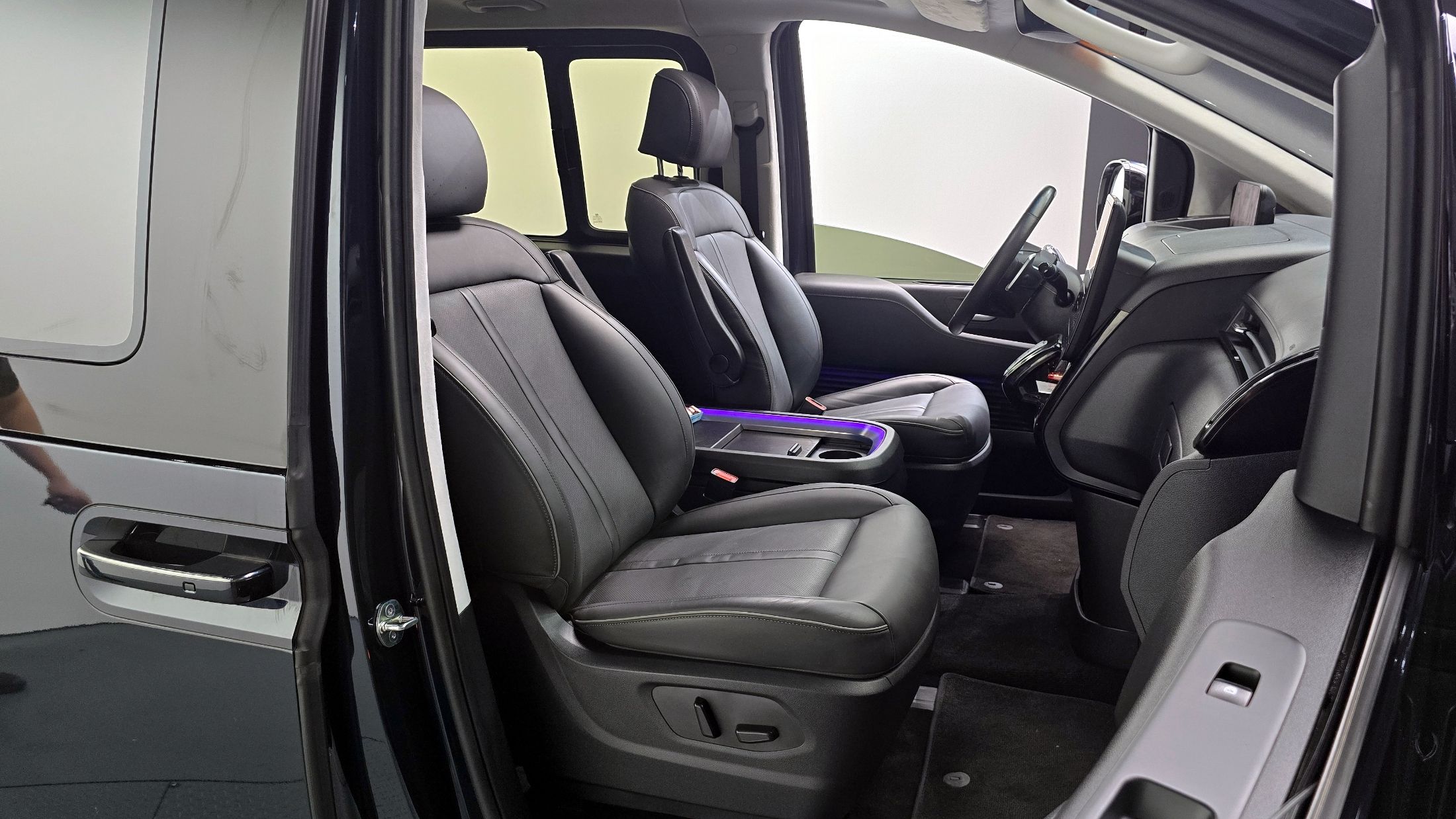 HYUNDAI STARIA 2022