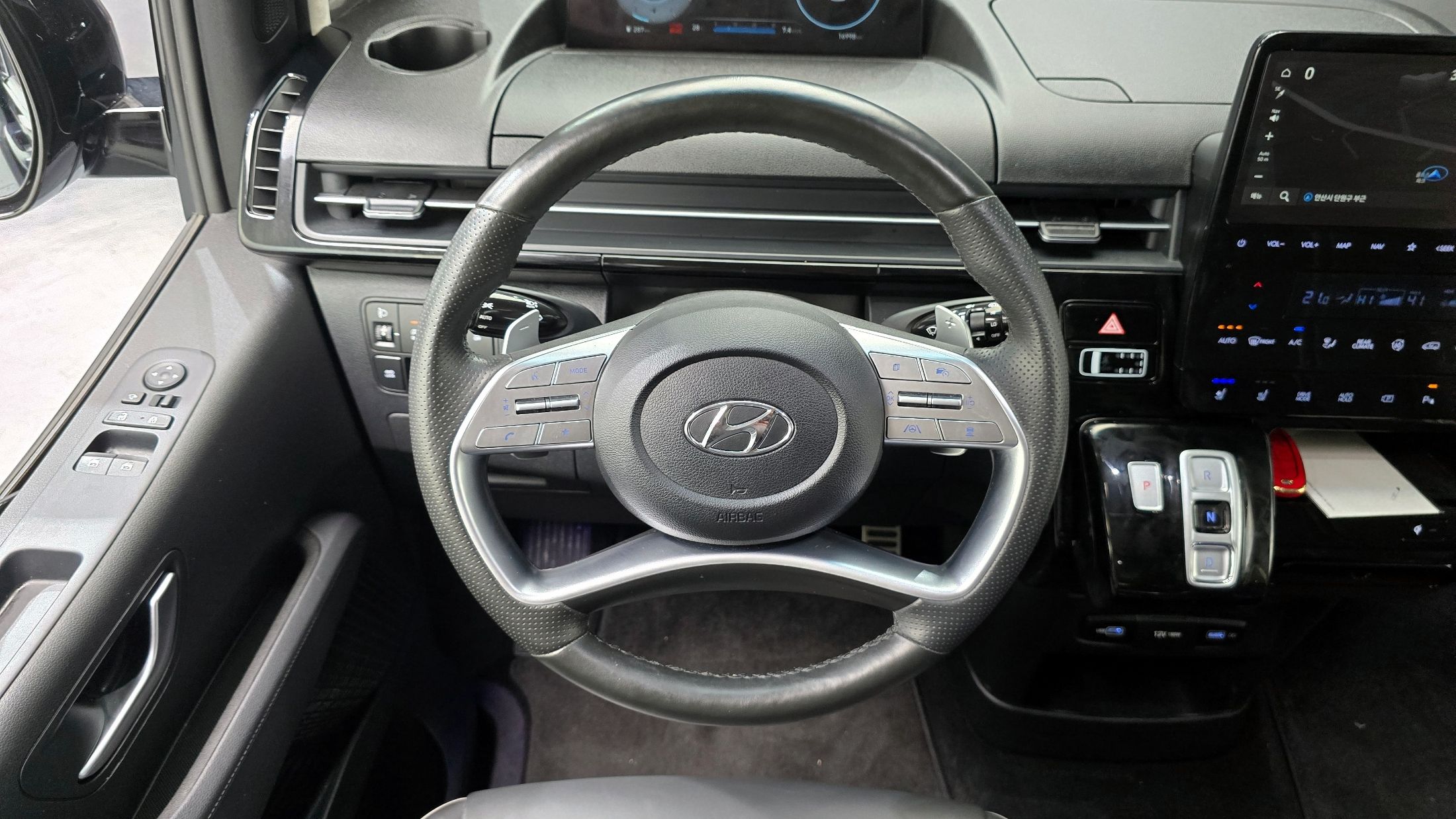 HYUNDAI STARIA 2022
