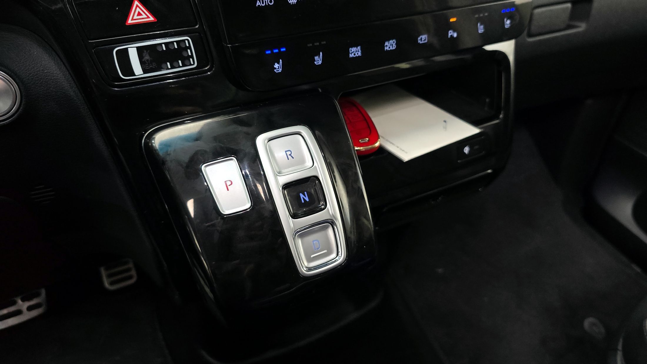 HYUNDAI STARIA 2022