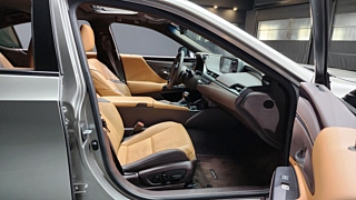 LEXUS ES300H 2021