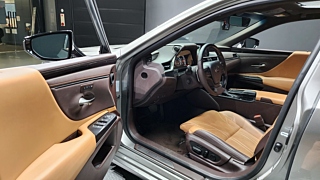 LEXUS ES300H 2021