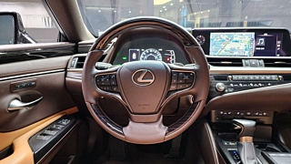 LEXUS ES300H 2021