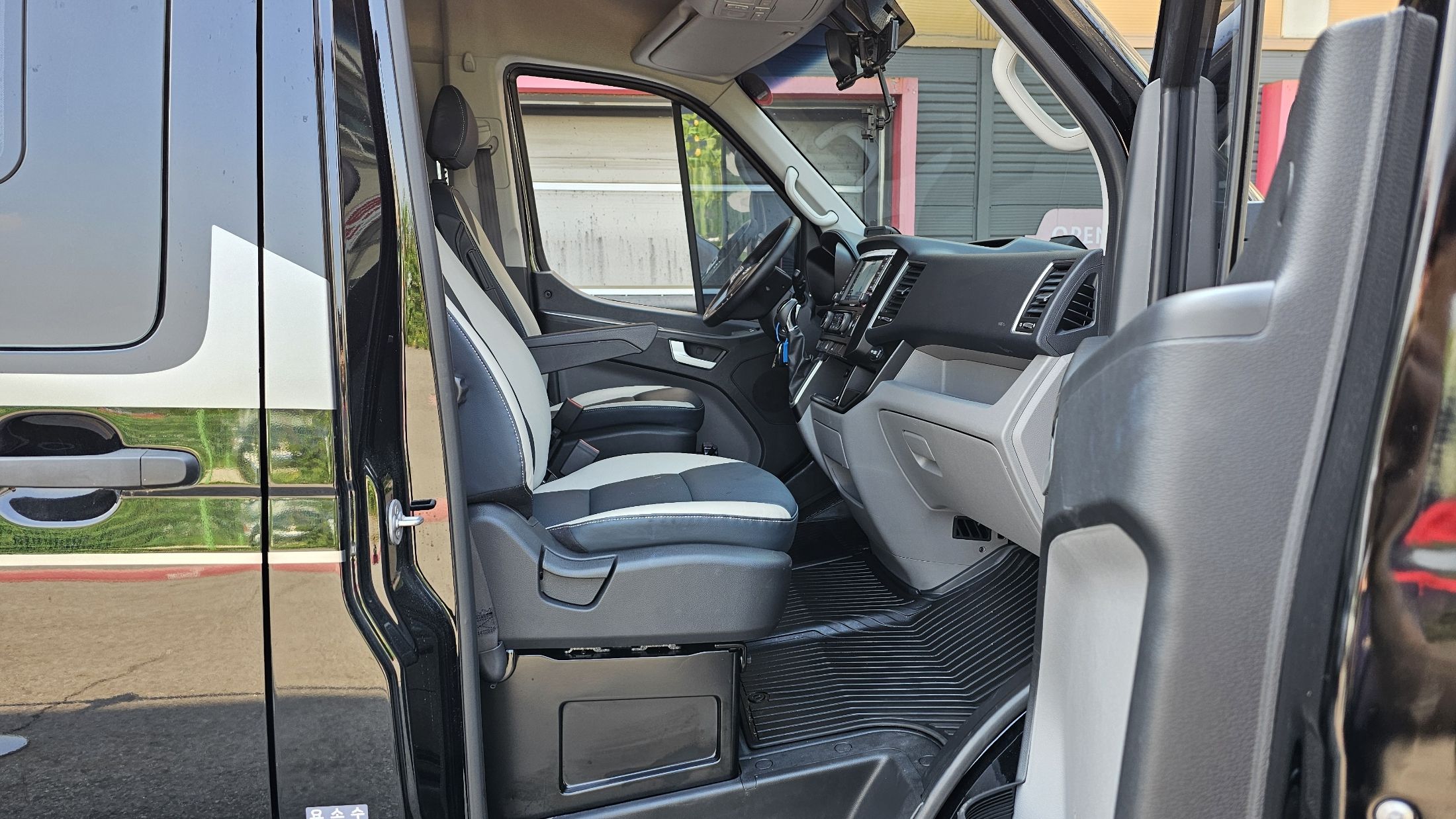 HYUNDAI SOLATI 2023