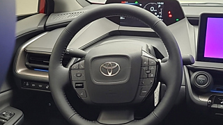 TOYOTA PRIUS 2025