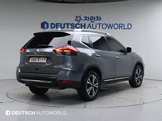NISSAN X-TRAIL 2018