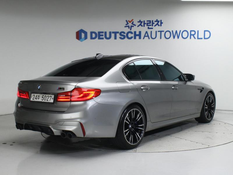 BMW M5 F90 2019