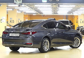 LEXUS ES300H 2021