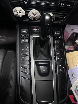 PORSCHE MACAN 2019