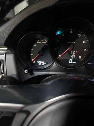 PORSCHE MACAN 2019