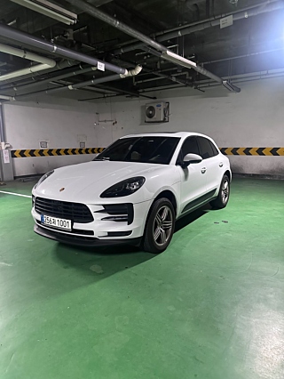 PORSCHE MACAN 2019