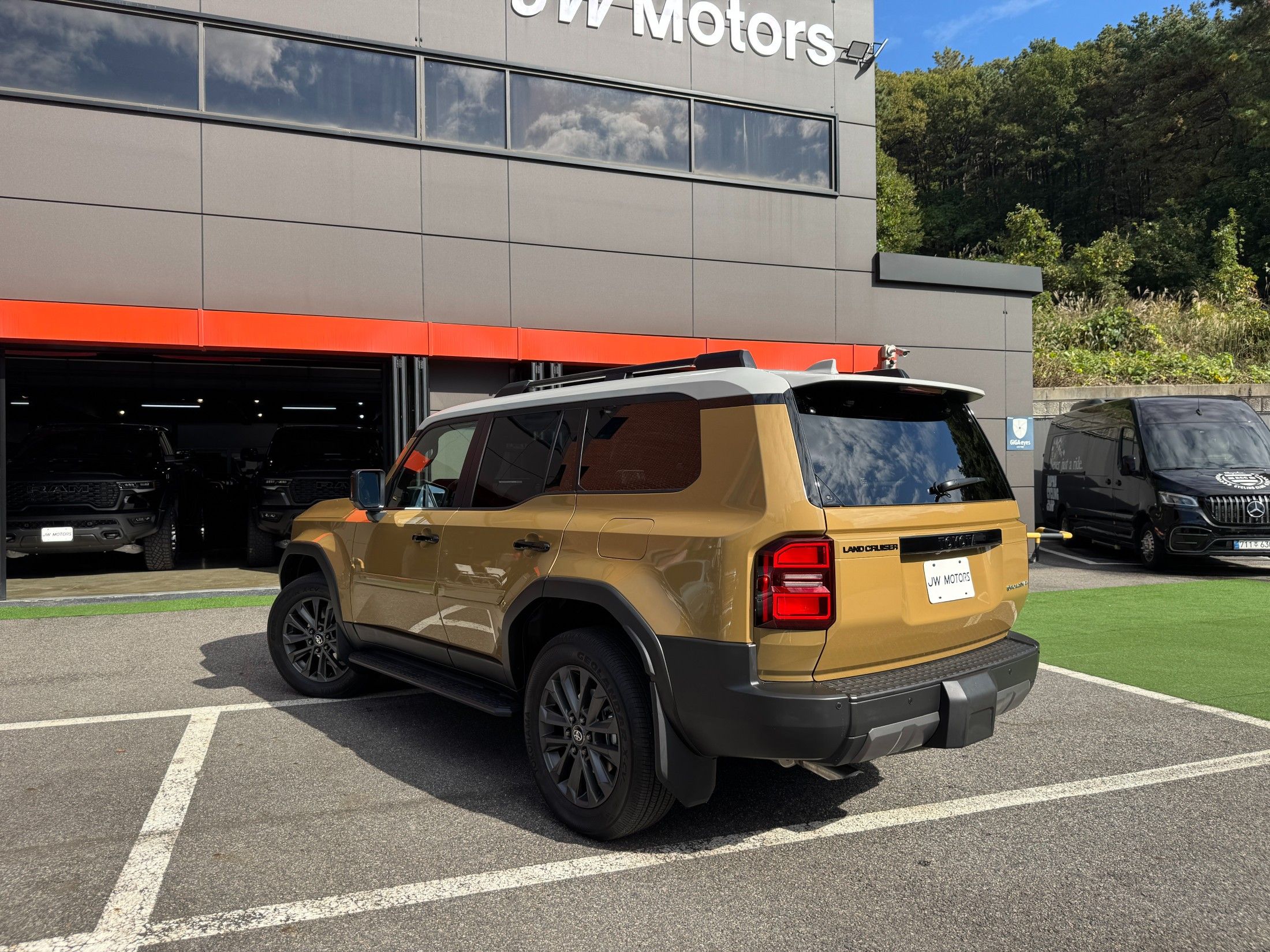 TOYOTA LAND CRUISER 2025