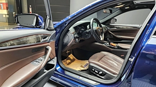 BMW 5-SERIES G30 2018