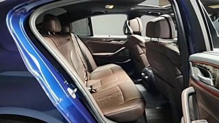 BMW 5-SERIES G30 2018