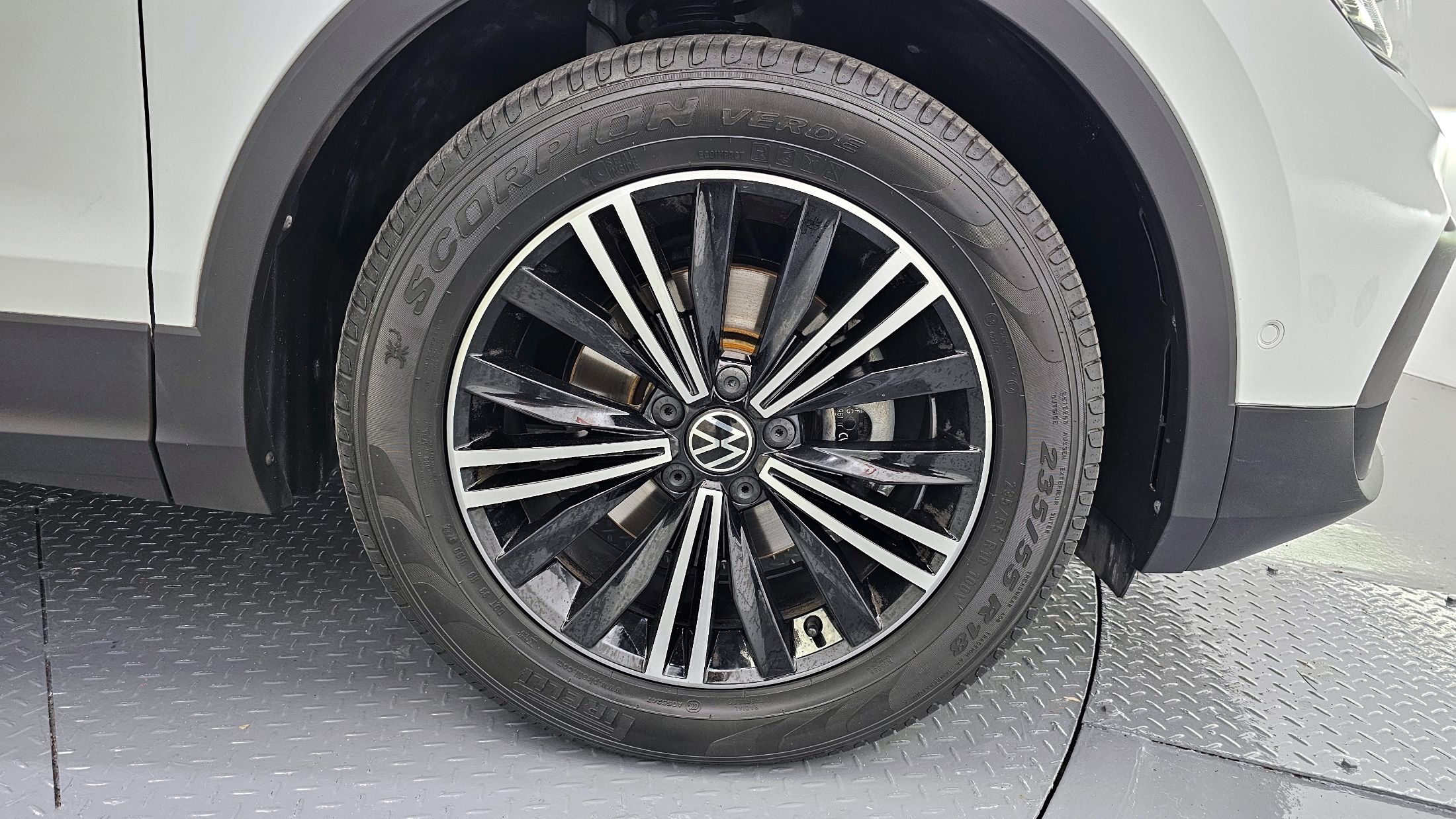 VOLKSWAGEN TIGUAN 2023