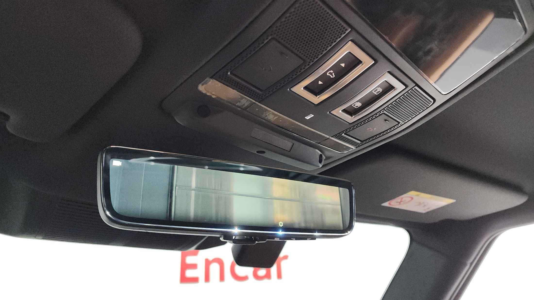 LAND ROVER DEFENDER L663 2024