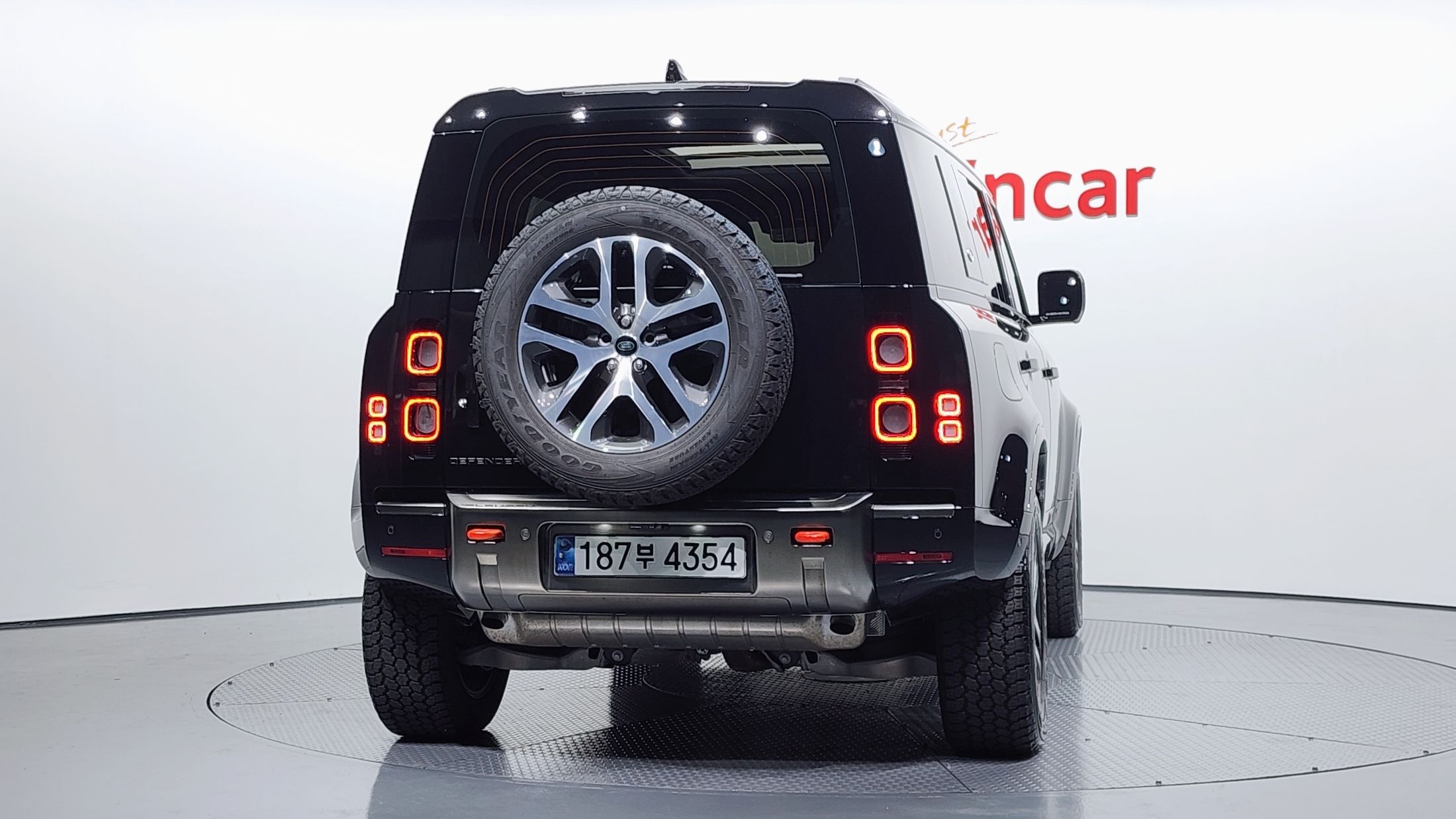 LAND ROVER DEFENDER L663 2024