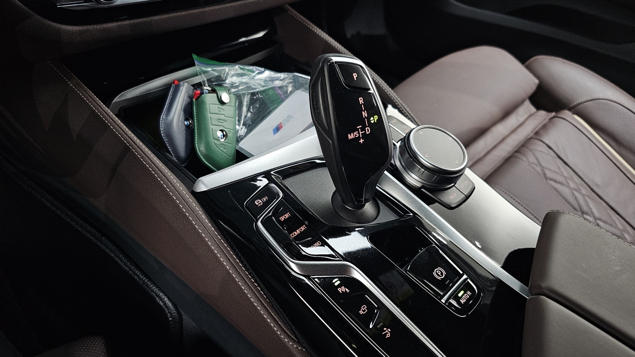 BMW 6-SERIES GT G32 2024