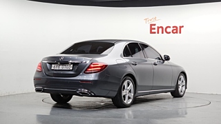 MERCEDES BENZ E-CLASS W213 2017