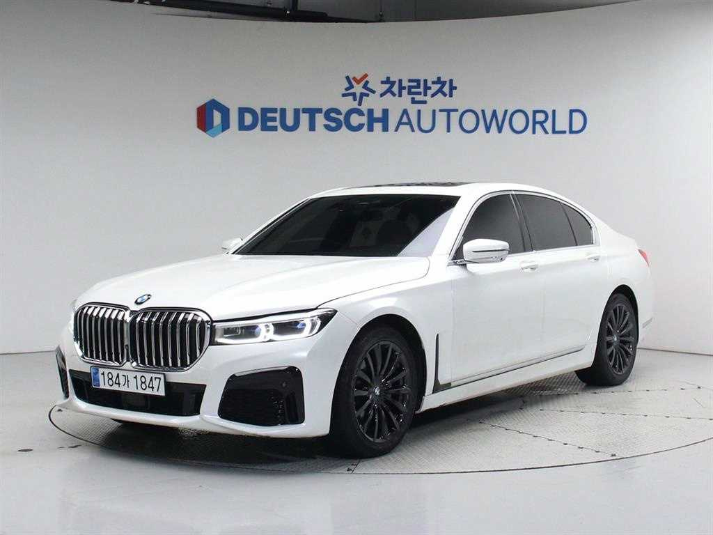 BMW 7-SERIES G11 2015